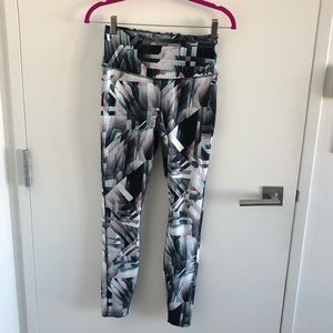 Nike Dry-Fit Patterned Leggings